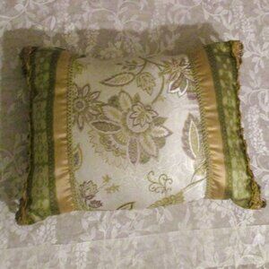 Croscill Floral Decorative Pillow W/ Gold & Green Satin Trim & Fringe 18" X 12"